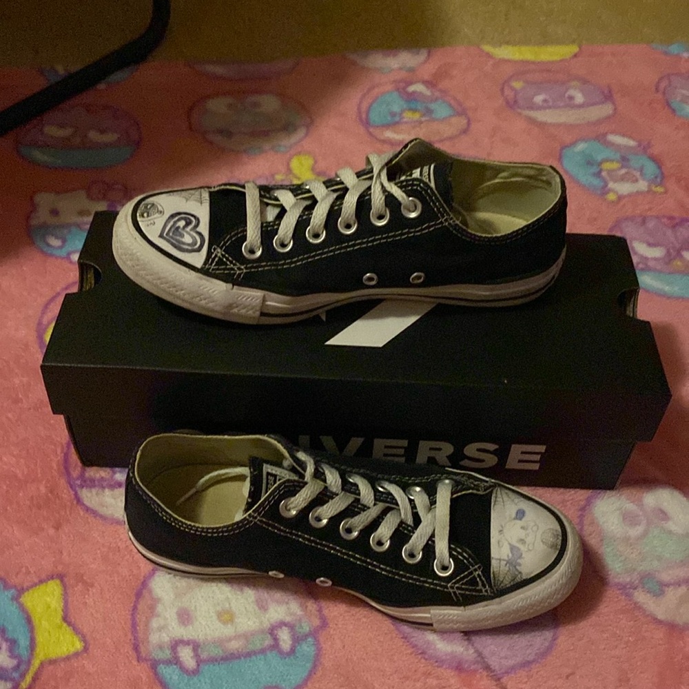 black converse